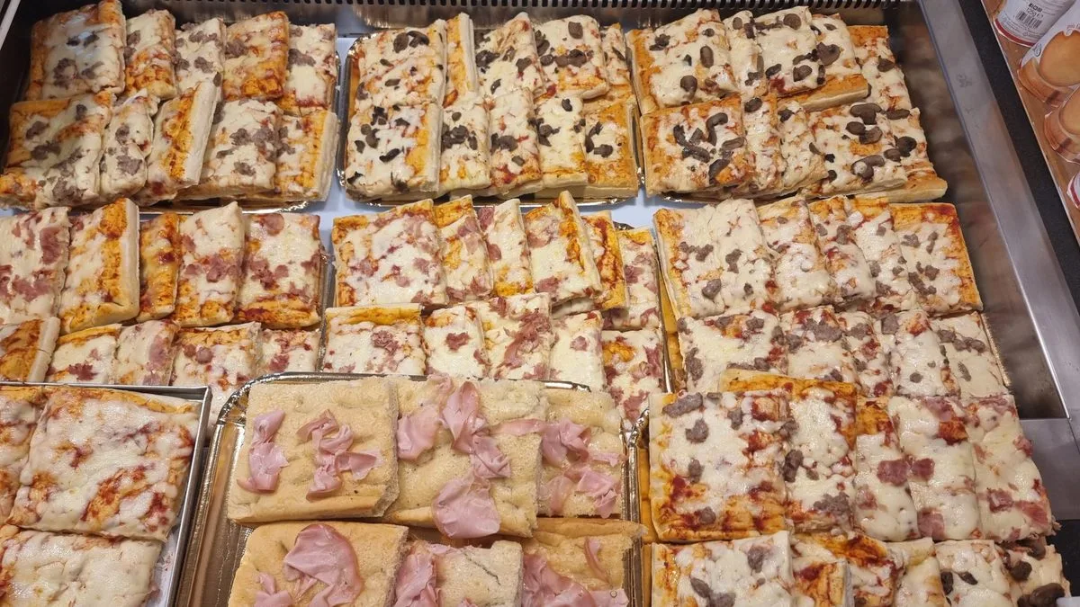 Pizza al taglio tranci gastronomia Lagosanto Ferrara
