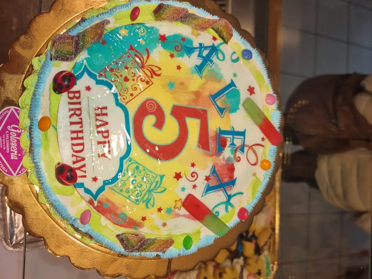 Torta compleanno tonda 5 anni bambini
